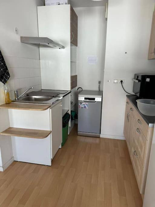 Grand Studio De 37M Carres - Rer Laplace Et Maison Des Examens A 5 Minutes A Pied Аркёй Экстерьер фото